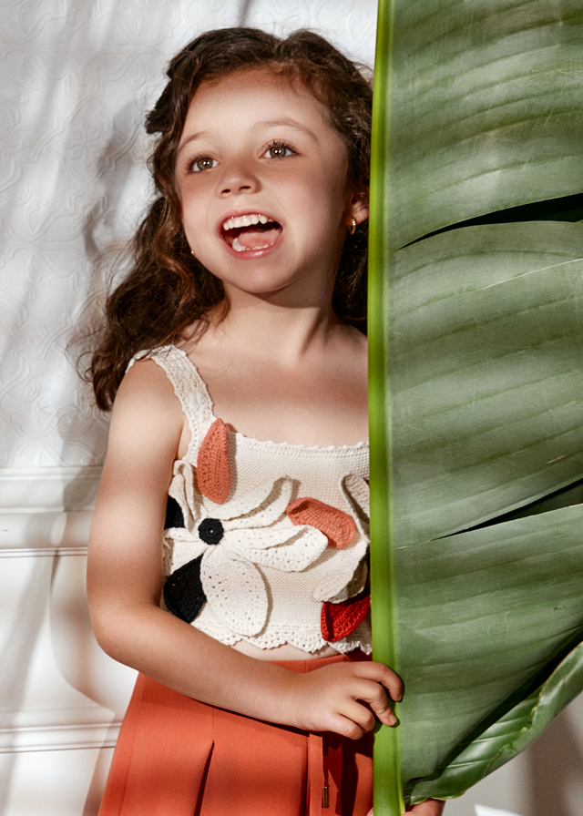 26-05172-004-L-1 Πλεκτό Abel and Lula τοπ με λουλούδια κορίτσι - Image 1